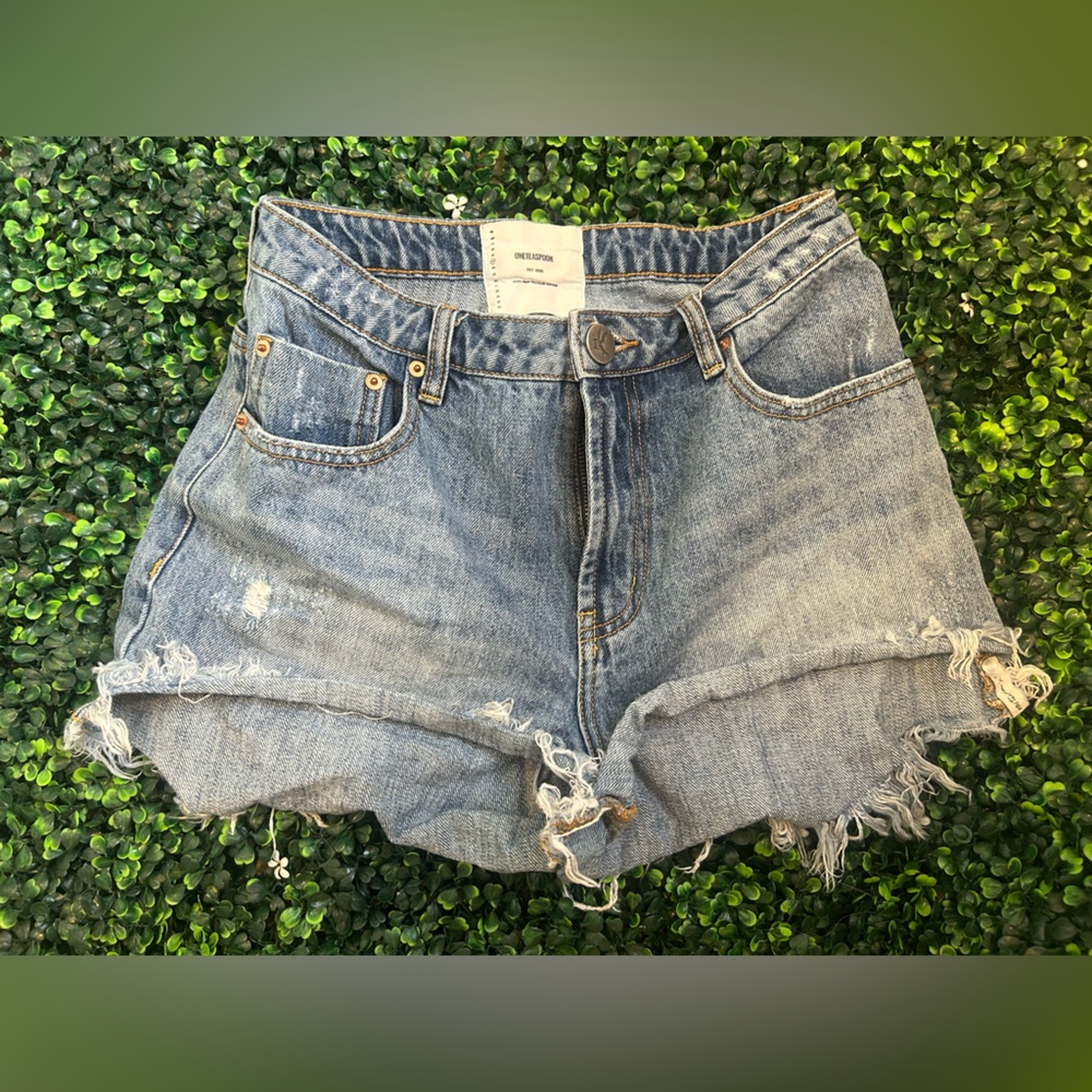 One Teaspoon Shorts - Picture 2 of 2